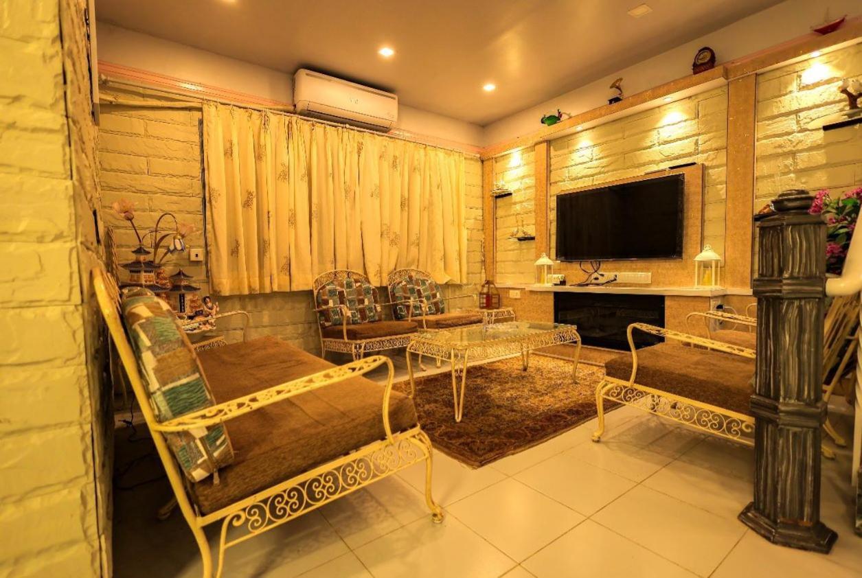Valleycrest Villa With Swimming Pool 马哈巴莱斯赫瓦尔 外观 照片