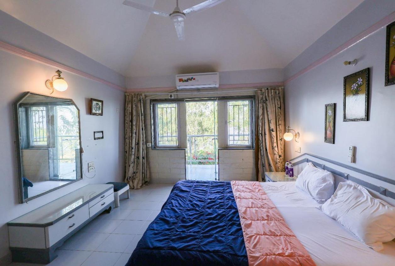 Valleycrest Villa With Swimming Pool 马哈巴莱斯赫瓦尔 外观 照片